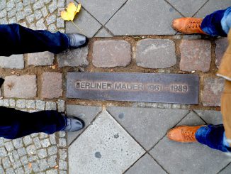 berlin mauer grenzen deutsche einheit mauerfall, Quelle: Sarah_Loetscher, Pixabay License Freie kommerzielle Nutzung Kein Bildnachweis nötig https://pixabay.com/de/photos/berlin-mauer-grenzen-2188605/