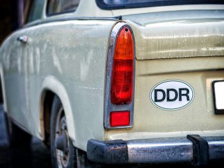 trabant pkw auto trabi alt ddr oldtime, Quelle: Tama66, Pixabay License Freie kommerzielle Nutzung Kein Bildnachweis nötig https://pixabay.com/de/photos/trabant-pkw-auto-trabi-alt-ddr-2975738/