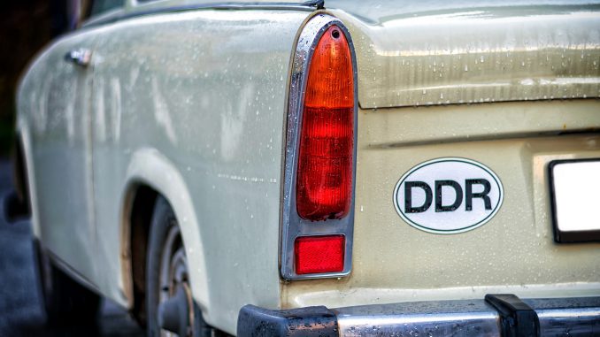 trabant pkw auto trabi alt ddr oldtime, Quelle: Tama66, Pixabay License Freie kommerzielle Nutzung Kein Bildnachweis nötig https://pixabay.com/de/photos/trabant-pkw-auto-trabi-alt-ddr-2975738/