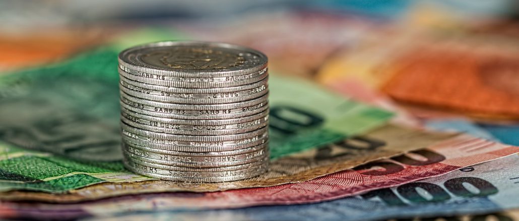 münzen banknoten geld währung finanzen bargeld, Quelle: stevepb, Pixabay License Freie kommerzielle Nutzung Kein Bildnachweis nötig