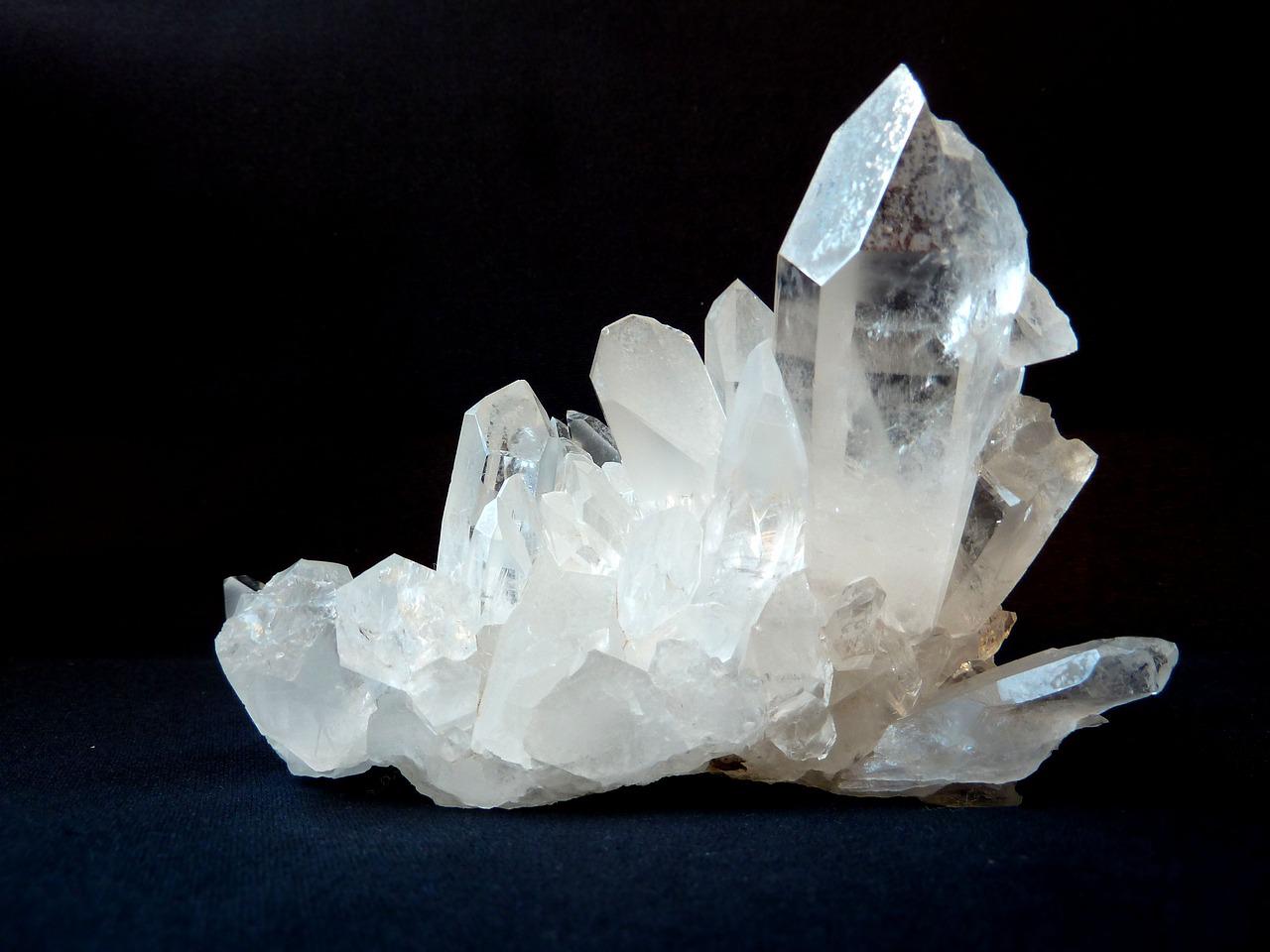 rock-crystal-g2bb9c4588_1280