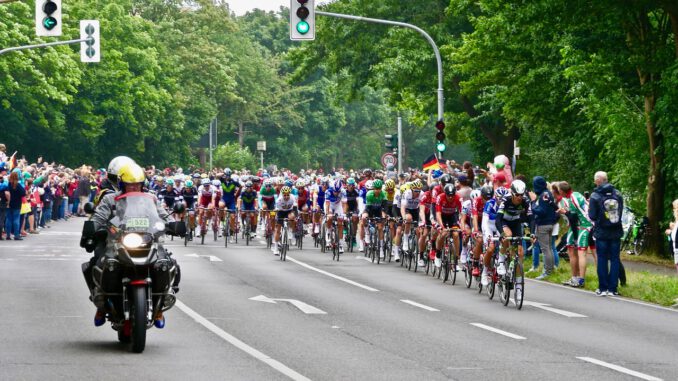 tourdefrance grand départ radrennen deutschland, Quelle: pix24, Pixabay License Freie kommerzielle Nutzung Kein Bildnachweis nötig