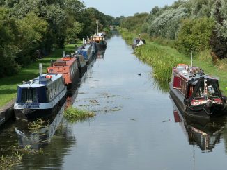 chesterfield canal kanal misterton hausboot, Quelle: CleanerShrimp, Pixabay Lizenz, Kostenlose Nutzung unter der Inhaltslizenz Kein Bildnachweis nötig