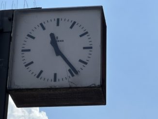 Uhr